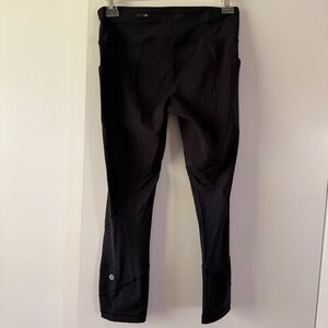 Lululemon black crop leggings
